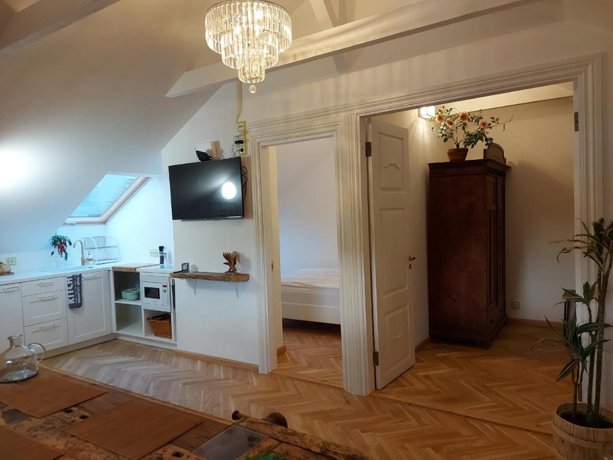 Modern History Apartment Таллин Экстерьер фото